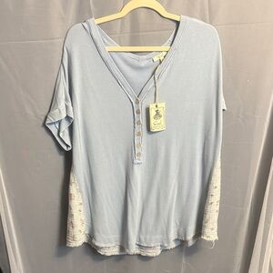 Easel Light Blue Button-Down Women's Shirt size M